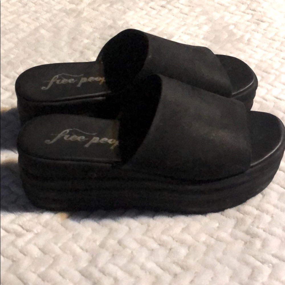 Free people platforms